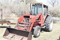 1981 IHC 684 Diesel Tractor w/2250 FEL & 3pth,