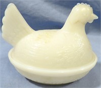 VINTAGE HEN ON NEST MILK GLASS COVERED DISH