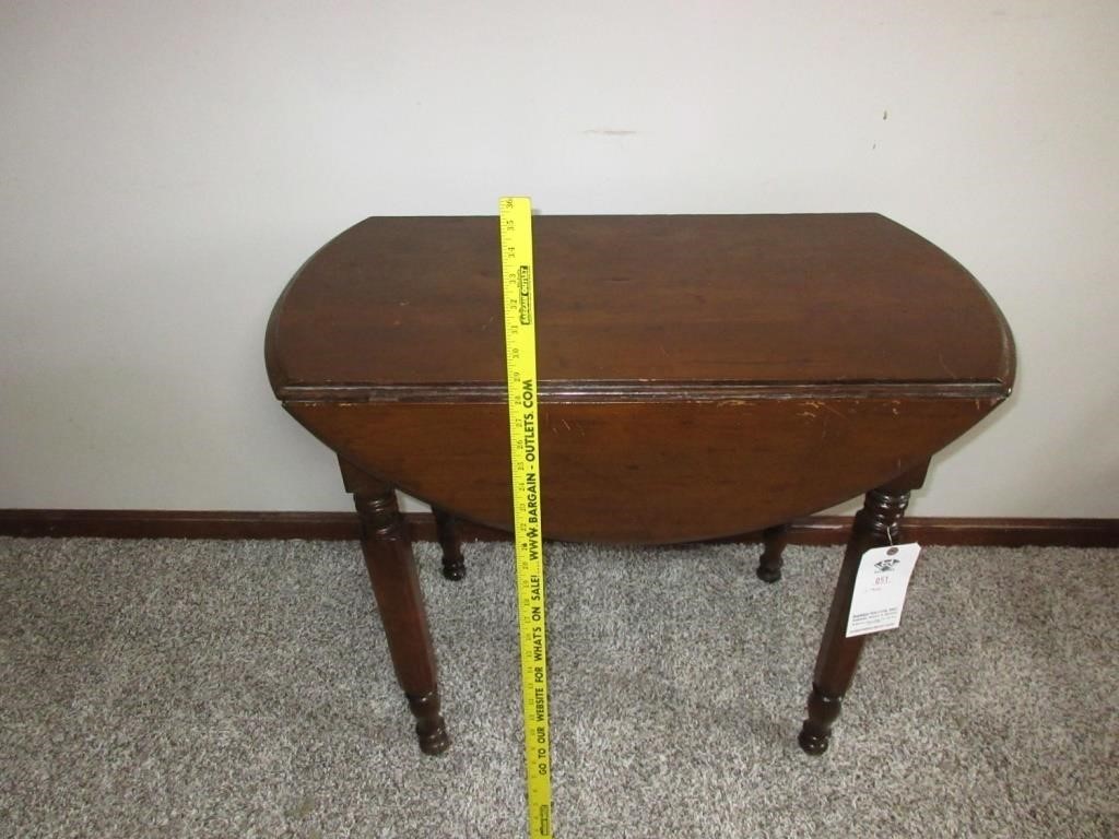 Drop leaf table