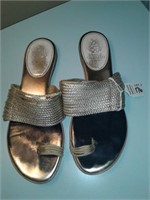 Ladies Shoes Vince Camuto Sandals Flats Size 9
