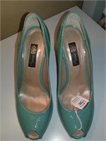 Ladies Shoes J. Renaee Luxe Heels Size 9