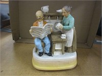 CERAMIC MUSICAL figurine Grandma & Grandpa vintage