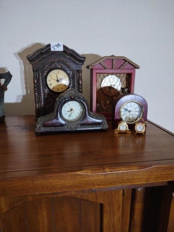 Group of 6 small clocks Including 2 mini brass