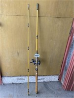 Vintage Fishing Pole & Reel-Spider 1860-G, 92"L