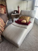 Very Nice Leather Chaise Lounge Like NEW
