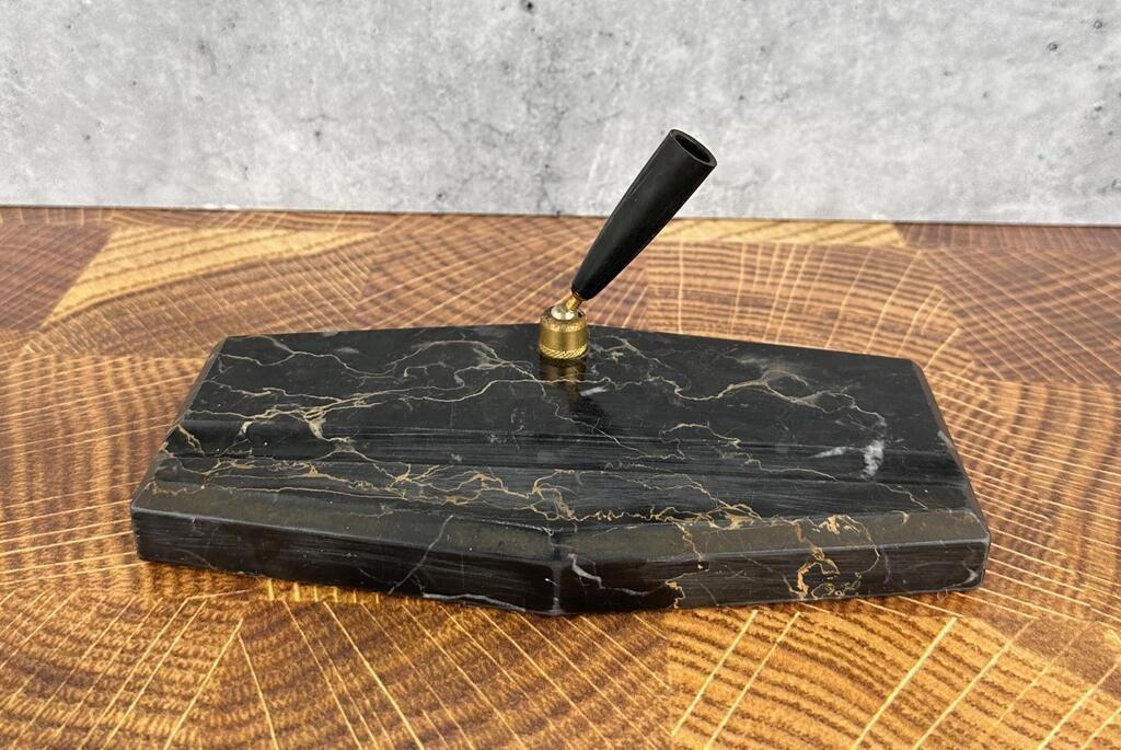 Marble Pen Desk Stand