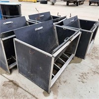 4 - Double sided stainless/ plastic hog feeders