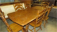 OAK DINING TABLE W/2 LEAVES & 6 CHAIRS