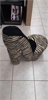Unique High Heel Shoe stool - some minor issues