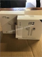 (2) EAR PODS (DISPLAY)