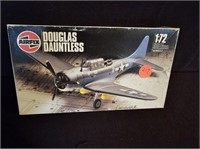 MODEL AIRPLANE NEW IN BOX