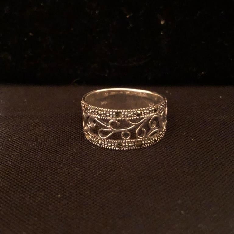 Sterling Silver Ring Size 8