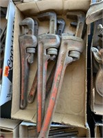 Pipe wrenches
