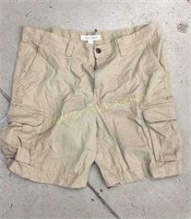 Amazon Essentials Khaki Shorts Size 40