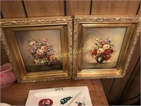 PAIR OF FLORAL OIL PAINTINGS IN ORNATE GOLD