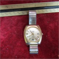 Man's 17J Westclox wristwatch.