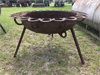 FIRE PIT WITH HORSE SHOES