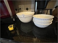 4 Stoneware TC-SAL Bowls