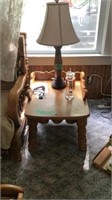 Table w/lamp & contents