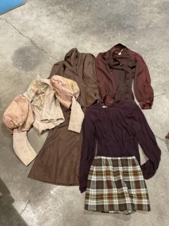 Vintage Women’s Clothing