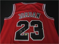 Michael Jordan Bulls signed Jersey w/Coa