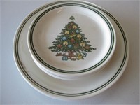 Four 10.5" & Four 7.5" Christmas Plates