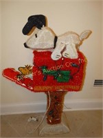 Outdoor lighted and animated snoopy mail box (one