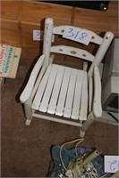 CHILDRENS ROCKING CHAIR