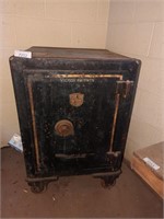 Victor Patents large heavy vintage safe approx