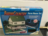 Ertl Farm Country Farm House Set