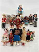 (15) VTG Dolls from Around the World