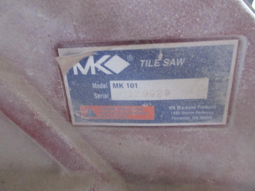 MK 10" Tile Saw w/ new blades