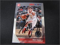 2019-20 HOOPS TRAE YOUNG AUTOGRAPH COA