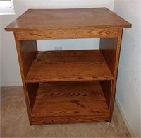 810 - SOLID WOOD ACCENT TABLE