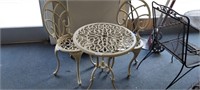 NICE GARDEN SET TABLE AND 2 CHAIRS