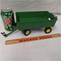 Ertl JD barge wagon w/Cert of Authenticity