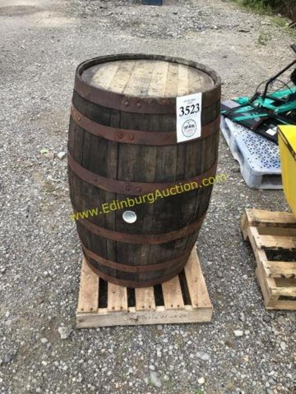 d1 whiskey barrel