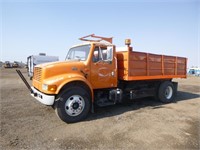 2001 International 4900 S/A Flatbed Dump Truck