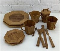 Vintage wood dinner set