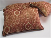 SET OF (3) DECORATIVE PILLOWS. 12" BY 17". GRET