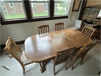 NICE! Dining Room Table With 6 Chairs