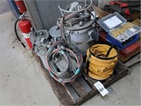 LOT, ASSORTED PAINT PUMPS ON THIS PALLET