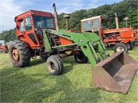 AC 200 Tractor w/ farmhand F258 loader