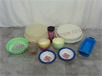 Tupperware & Other Plastic Kitchen Items