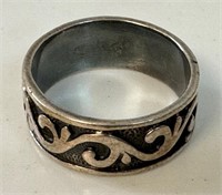 NICE STERLING SILVER BAND W TRIBAL DETAIL