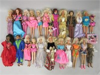 BOX LOT OF PLAYED WITH BARBIES: