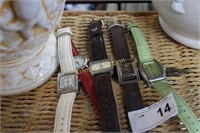 LOT - WATCHES