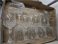 TRAY OF STEMWARE