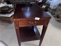 CHERRY END TABLE