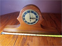 Mantle Clock